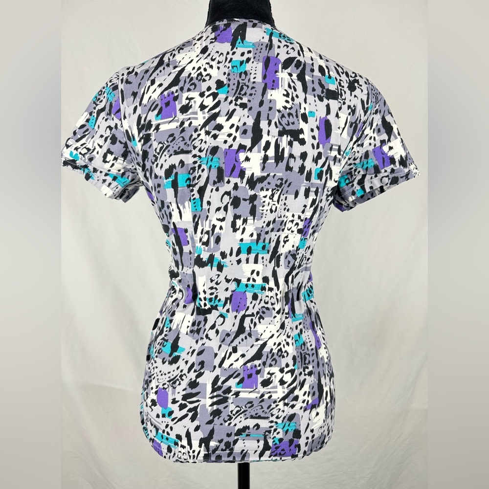 Dickies Abstract Print Scrub Top - Picture 3 of 6